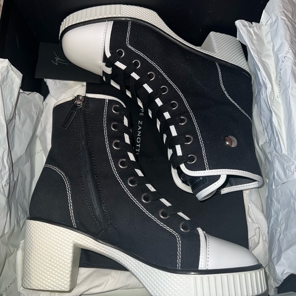 Giuseppe Zanotti Boots For Sale!!! - Picture 6 of 6